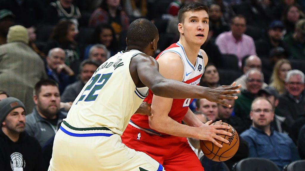 字母哥三双 字母哥三双